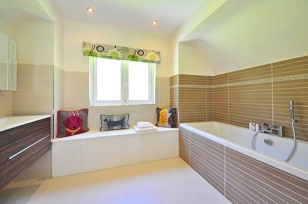 Découvrez les dernières tendances pour une salle de bain moderne et stylée